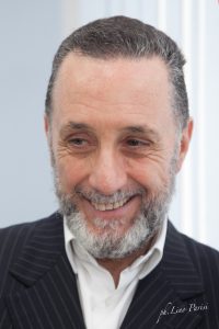 12c2809f 1e63 4b7a B2f4 19e03e59bd24